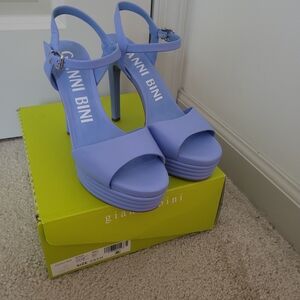 Gianni Bini Women's Blue Platform Heels